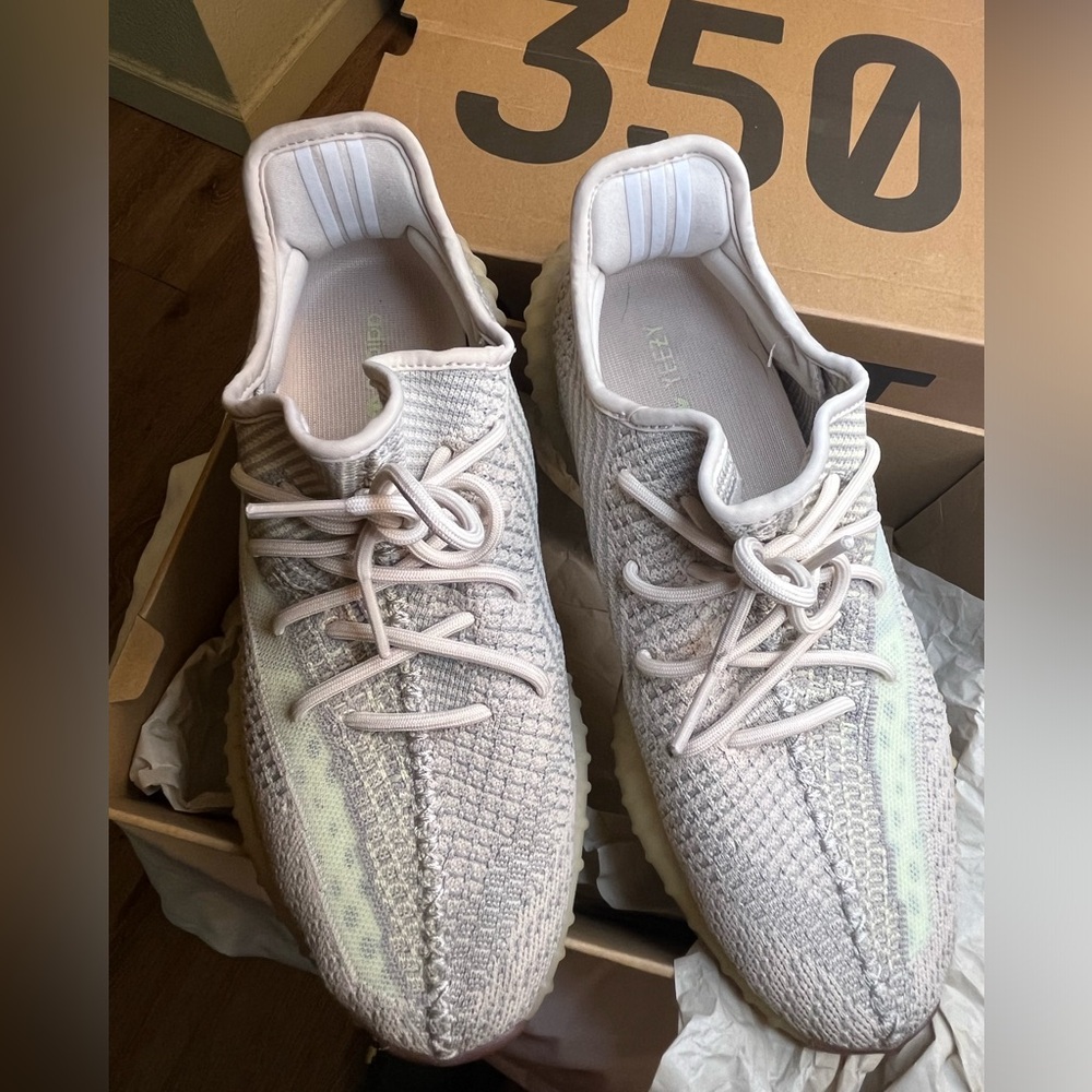 Yeezy Boost 350 V2